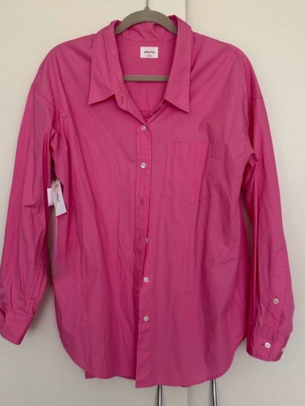 Aritzia Wilfred Relaxed Cotton Poplin Button-Down Shirt Bright Bubble Gum Pink S - Picture 6 of 7